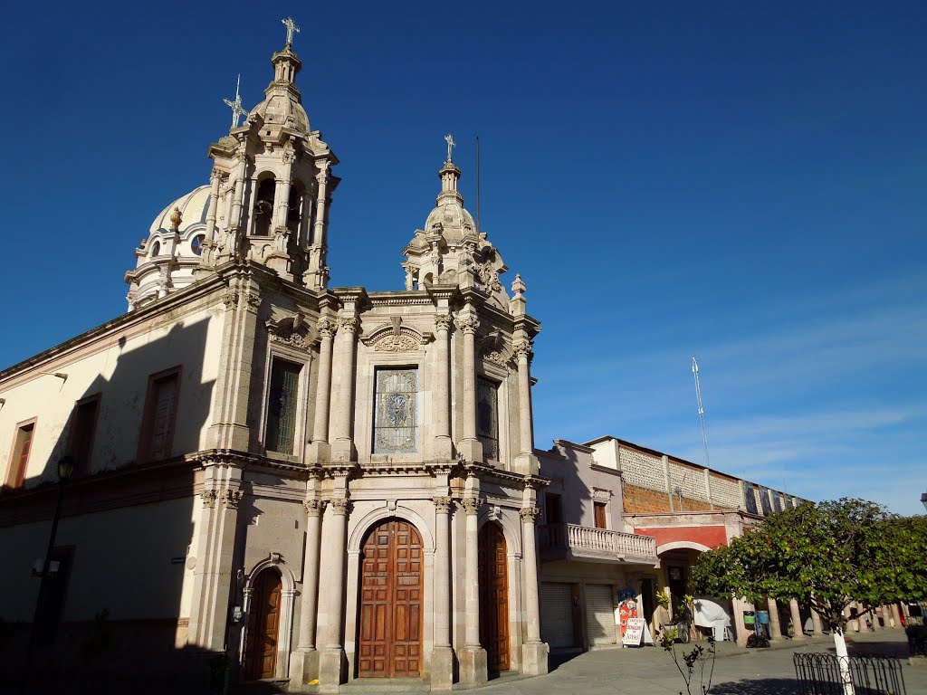 Iglesia Nuestra Señora de La Asunción by Arturo Cárdenas L