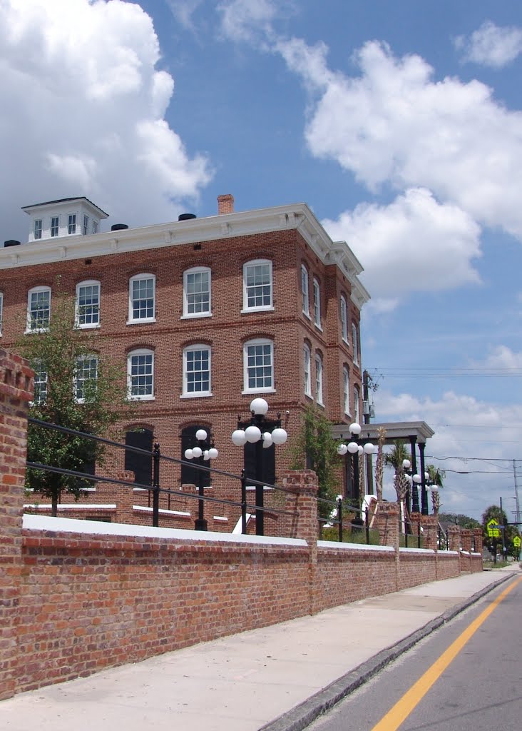 Salvador Rodriguez cigar factory, now Arturo Fuente, built in 1903, Ybor City (4-27-2013) by Ken Badgley