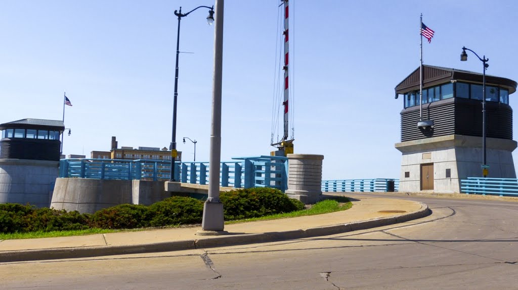 Main Street Bridge (north end) by D200DX