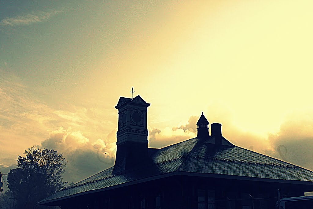 Former Athol Central Train Station by EMAS Photography