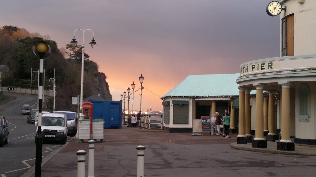 Penarth Pier by BillySastard