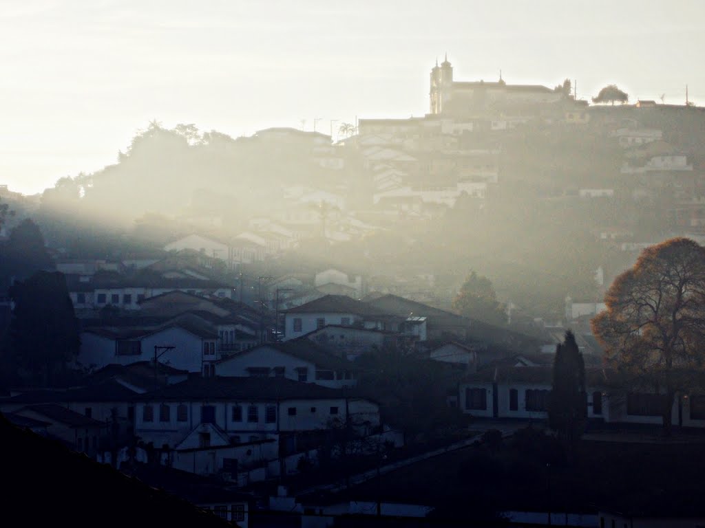 Primeiros raios - Ouro Preto by Gui Torres