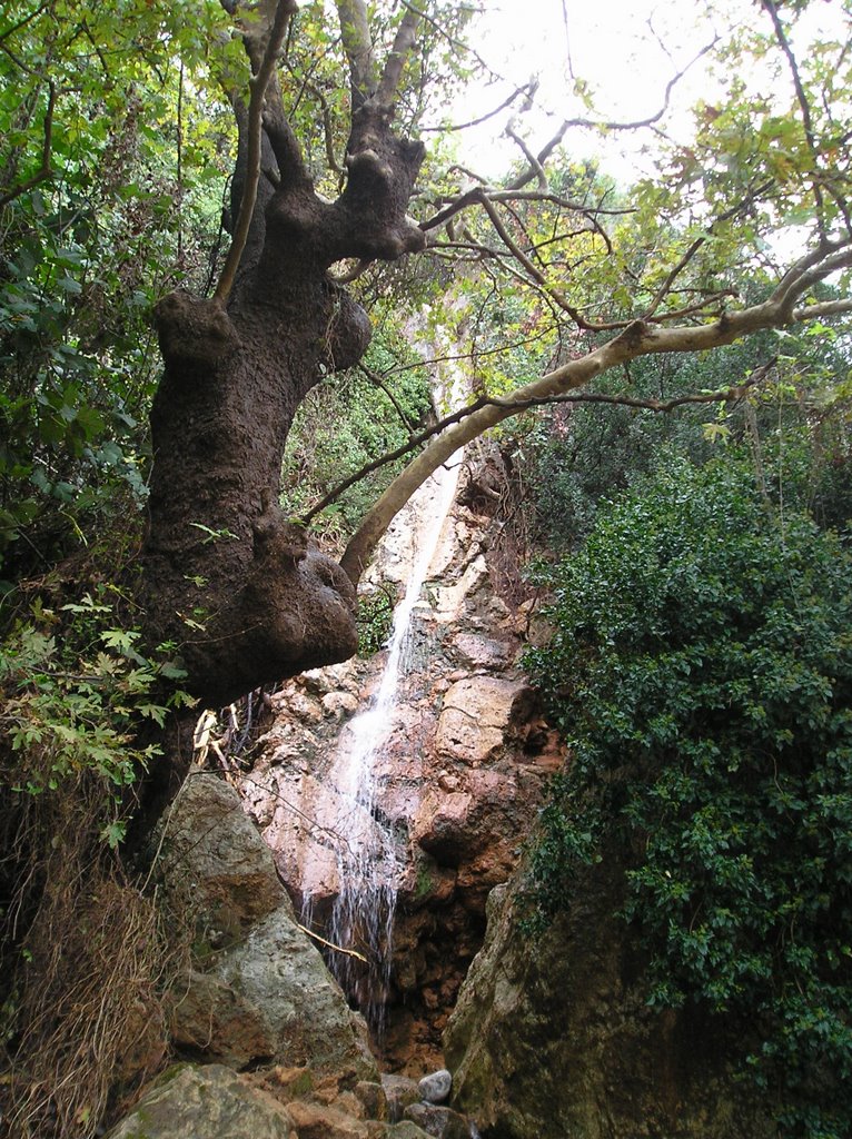 Small waterfall near Fódhele by Ove Madsen