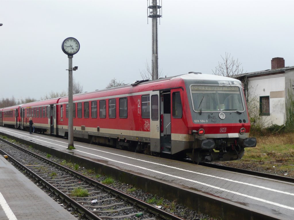 Train at Weeze station. by StephenHarris