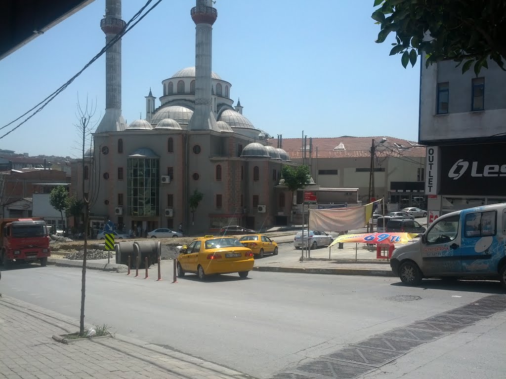 Üçyüzlü çeşme camii by milenyum elektrik