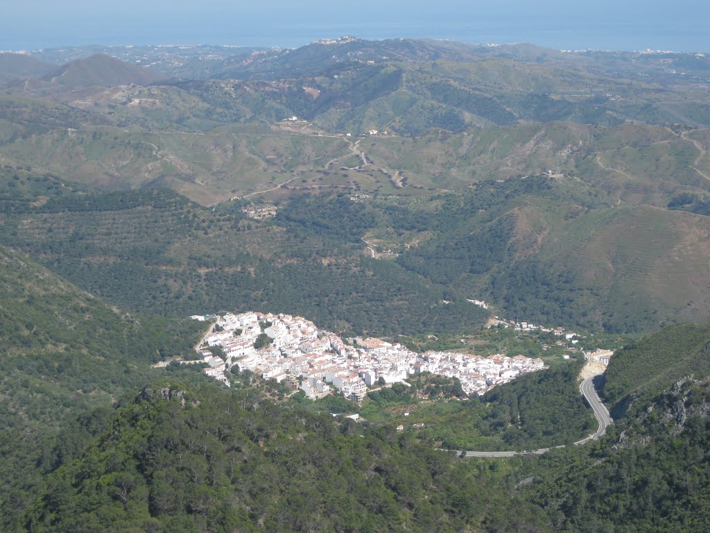 Ojén, Málaga, Spain by viajeroandaluz