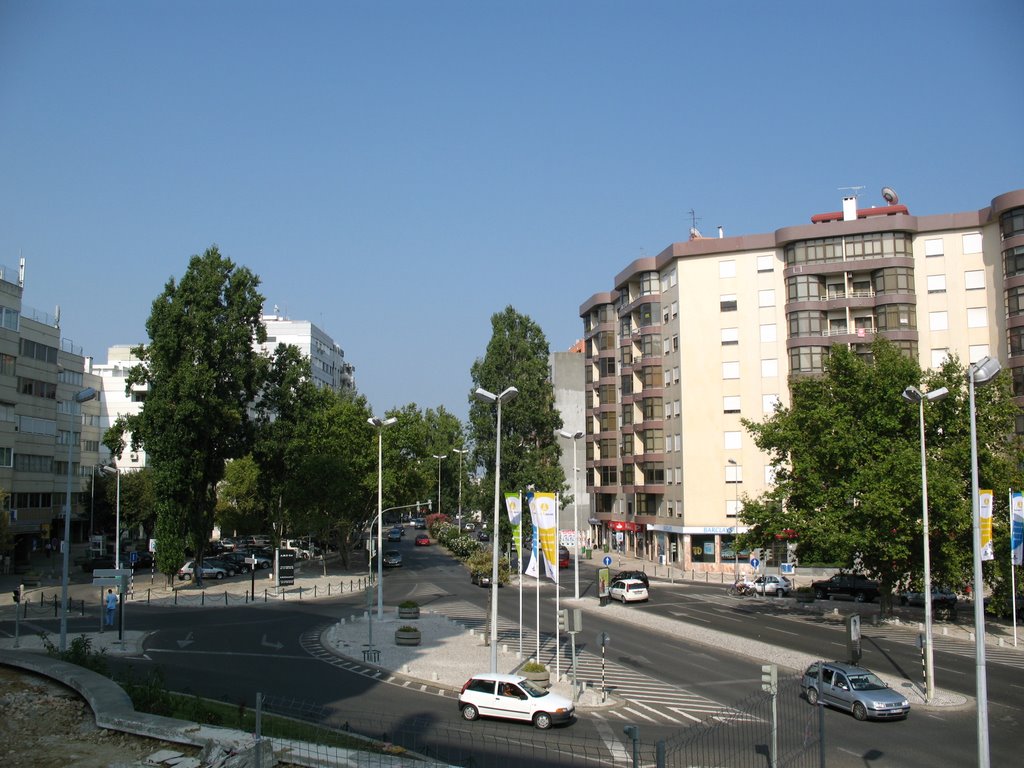 Almada, Av. Dom Nuno Alvares Pereira by artur jorge agostinho