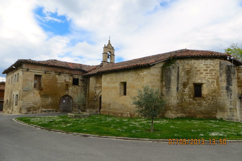 Antigua Ermita y Hospital en la Puebla de Arganzón (Burgos) España. by María Fernando