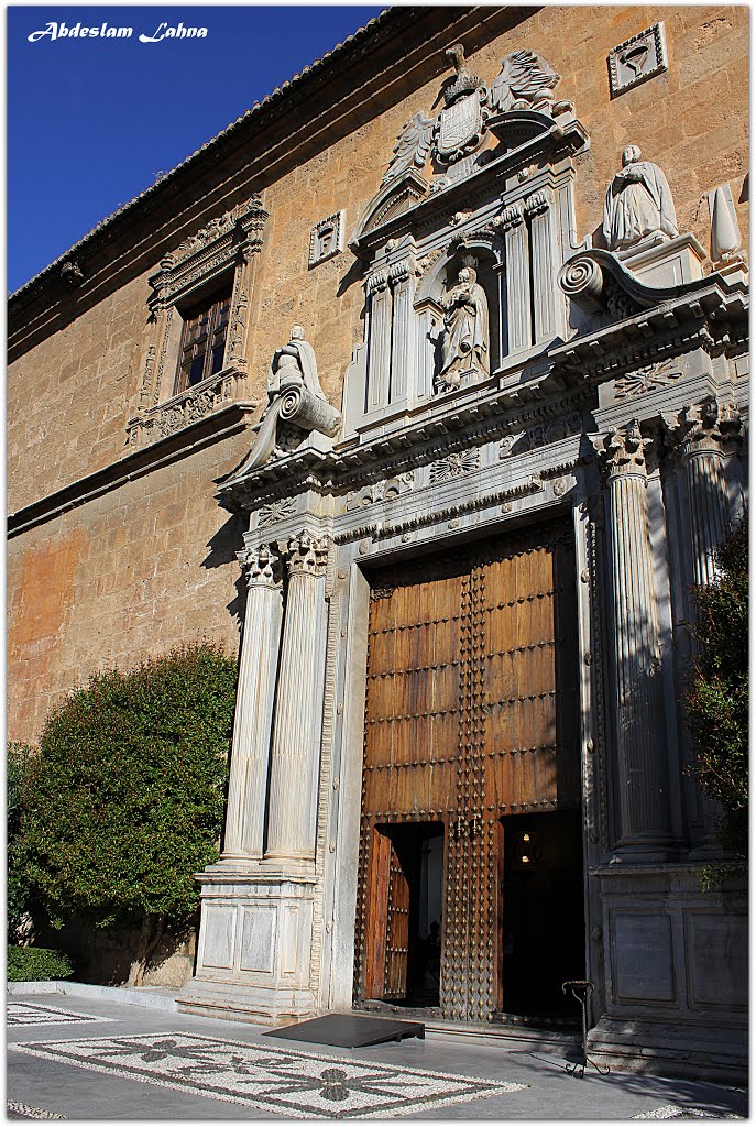 Entrada del Hospital Real by Abdeslam Lahna