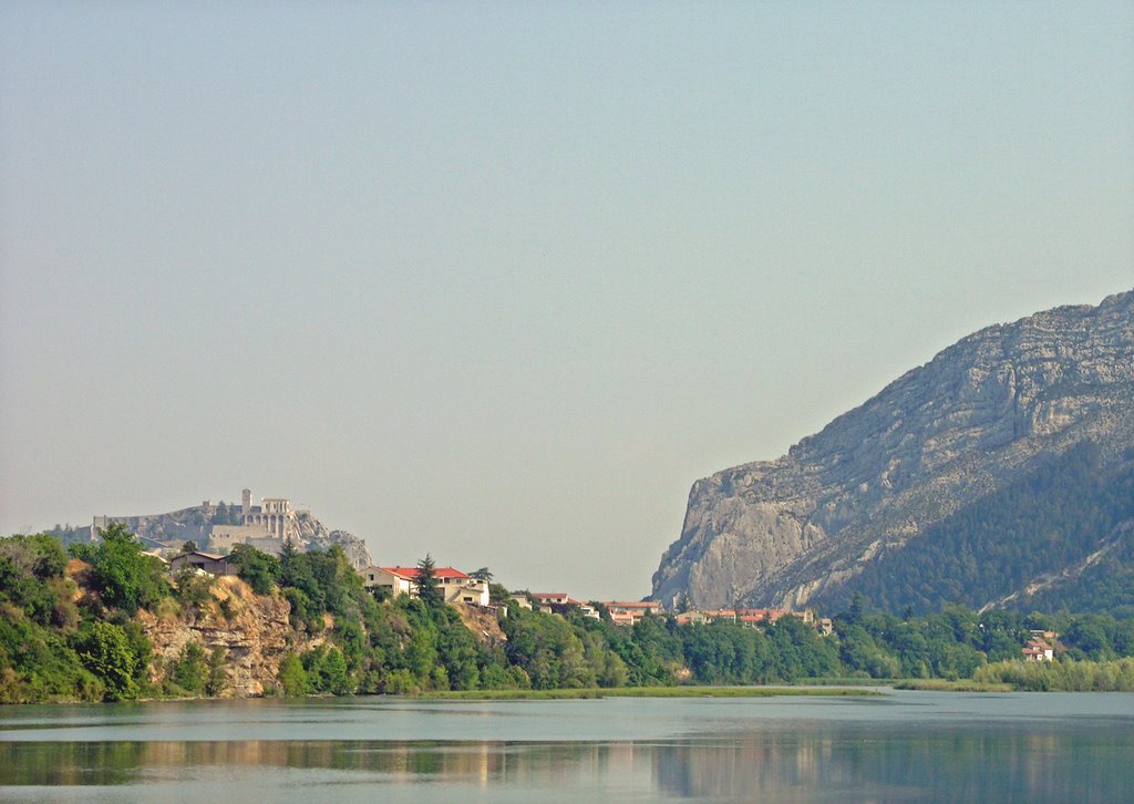 Sisteron et la Durance, vues du sud by f.  madic