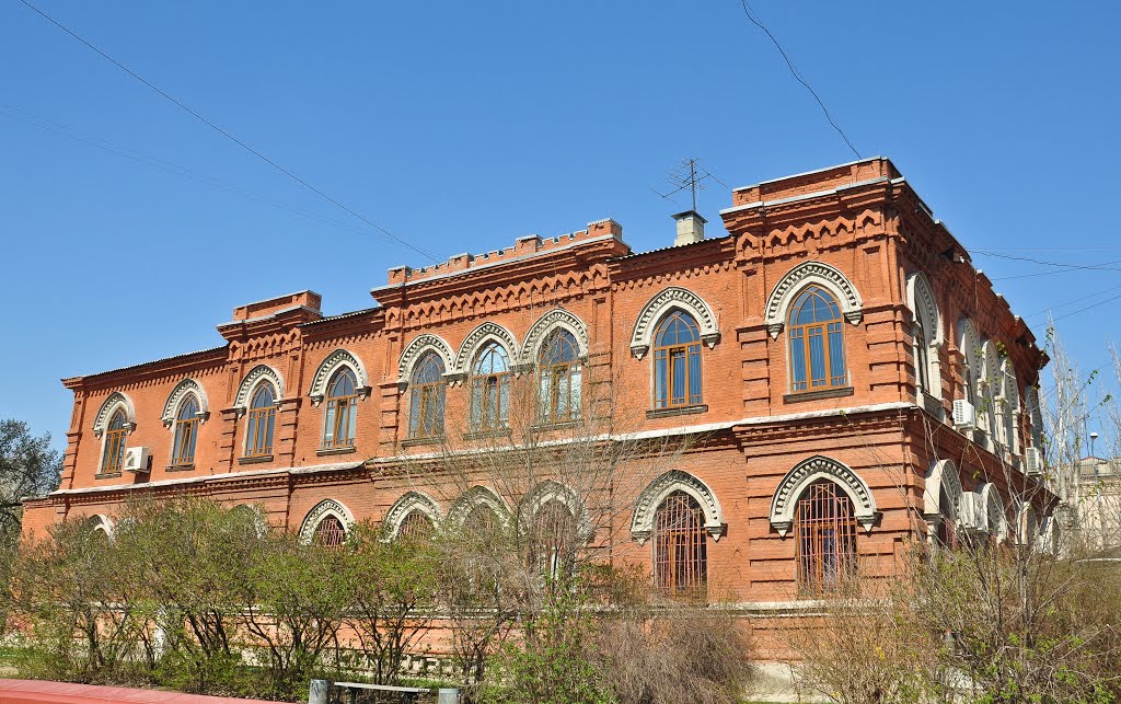 Волгоград. Физиотерапевтическая поликлиника (бывшее здание Царицинской синагоги начала 20 века) / Volgograd. Physiotherapy Clinic (former building of Tsaritsin synagogue beginning of the 20th century) by Ann78