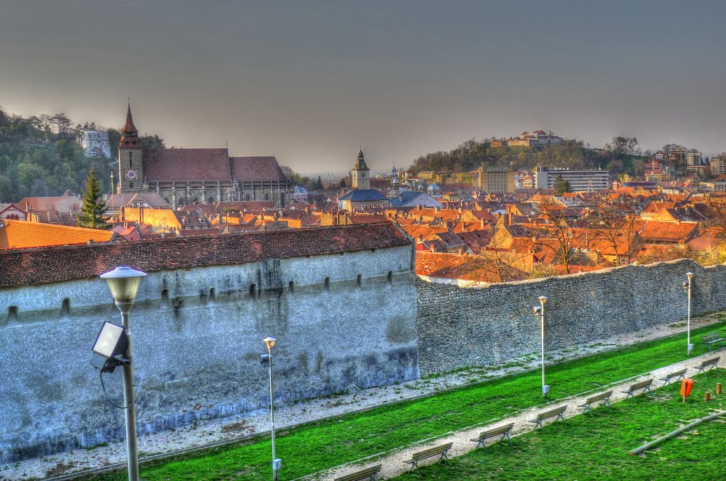 Centrul Vechi, Brașov, Romania by fjk fjk