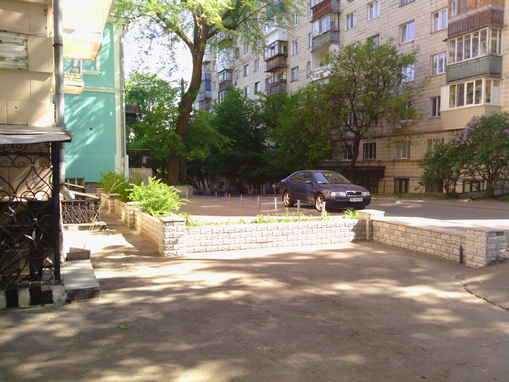 Shevchenkivs'kyi district, Kiev, Ukraine by user987654