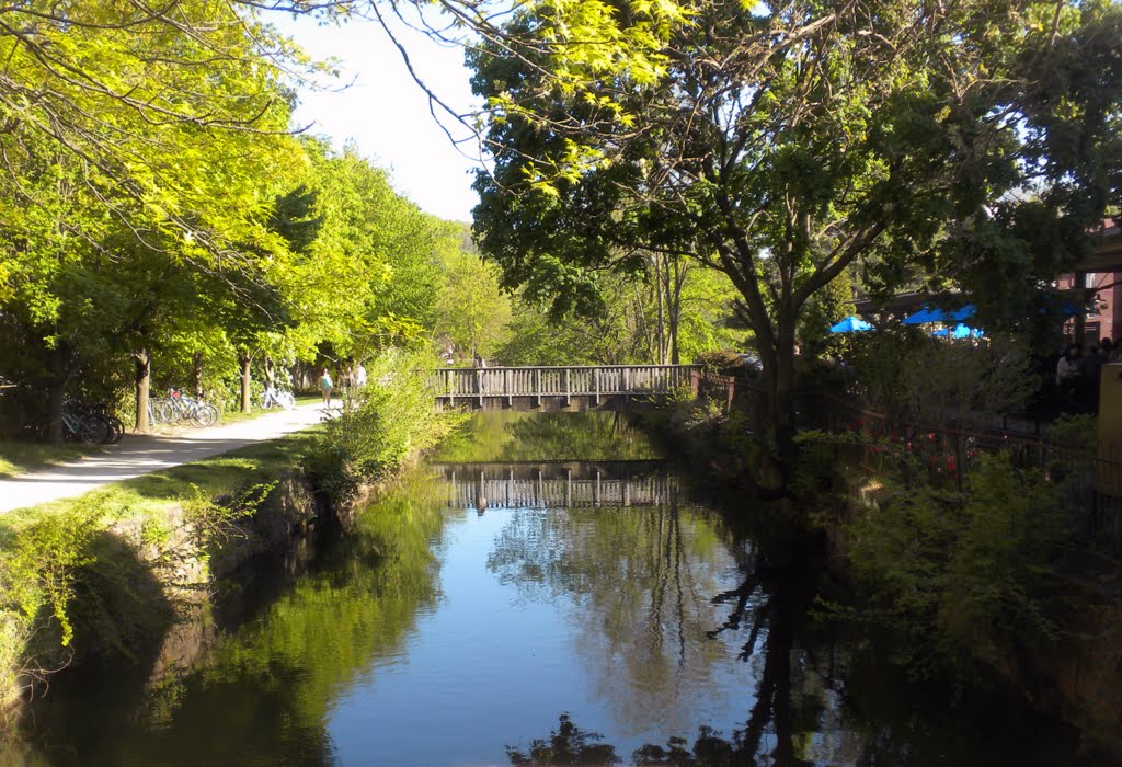 Delaware and Raritan Canal from Bridge St, Lambertville by neil.gilmour