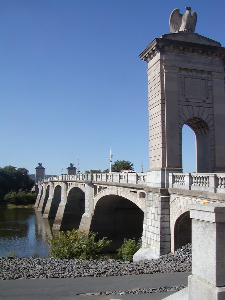 Market Street Bridge by rabarcharbar