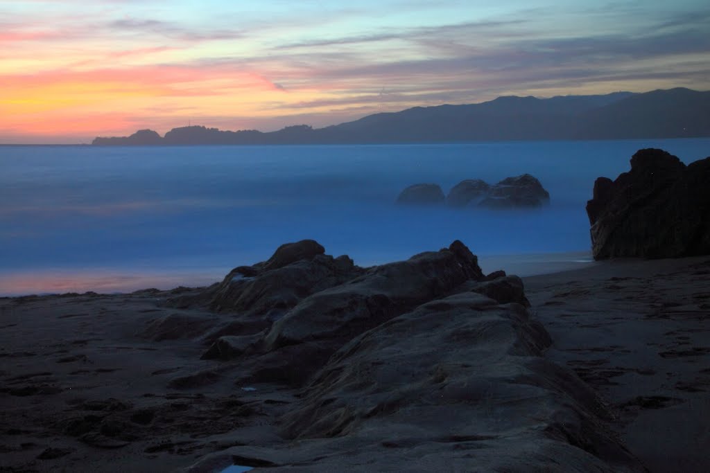 Beach near San Francisco by Jürgen Schmied