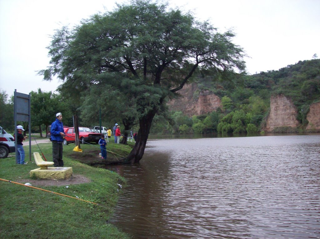 Bialet Massé río Cosquín en momentos que se hace lago.- (foto: Frank Boore).- by Frank Boore