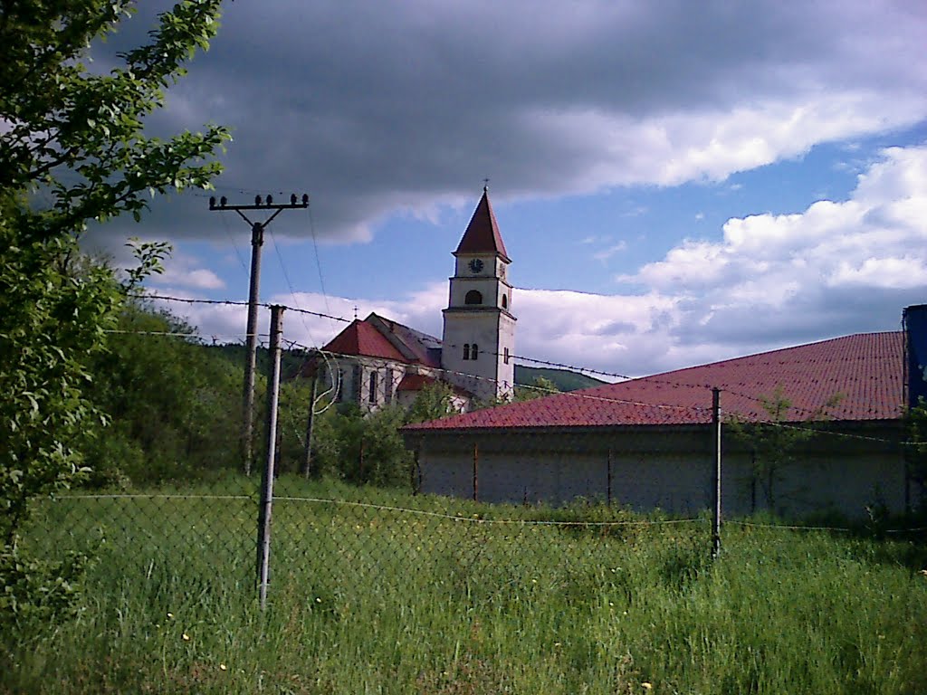 Kostol v Ladomerskej Vieske / Church Ladomerska Vieska by Denis Ondriškovič