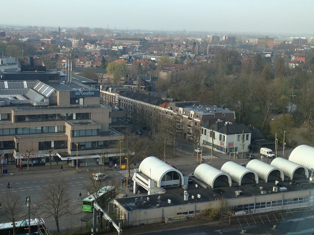 Stationsplein by R.M. de Langen