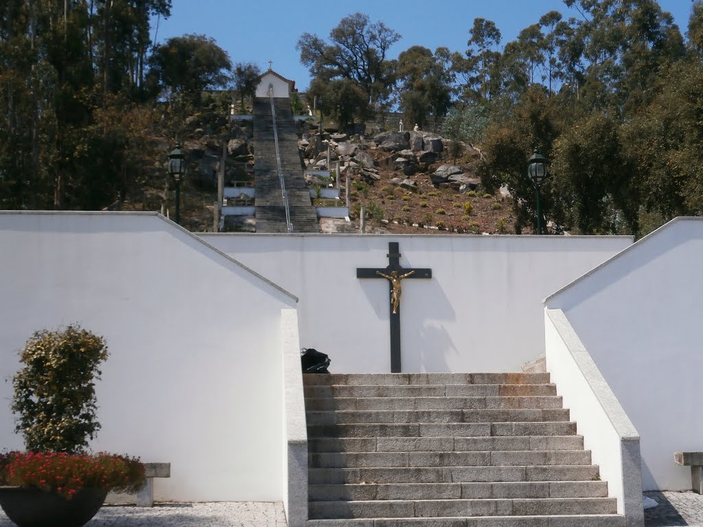 Camino portugués, vía crucis by Embarcadeiro