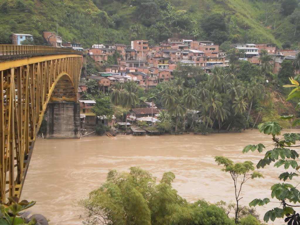 Valdivia, Antioquia, Colombia by harry quintero