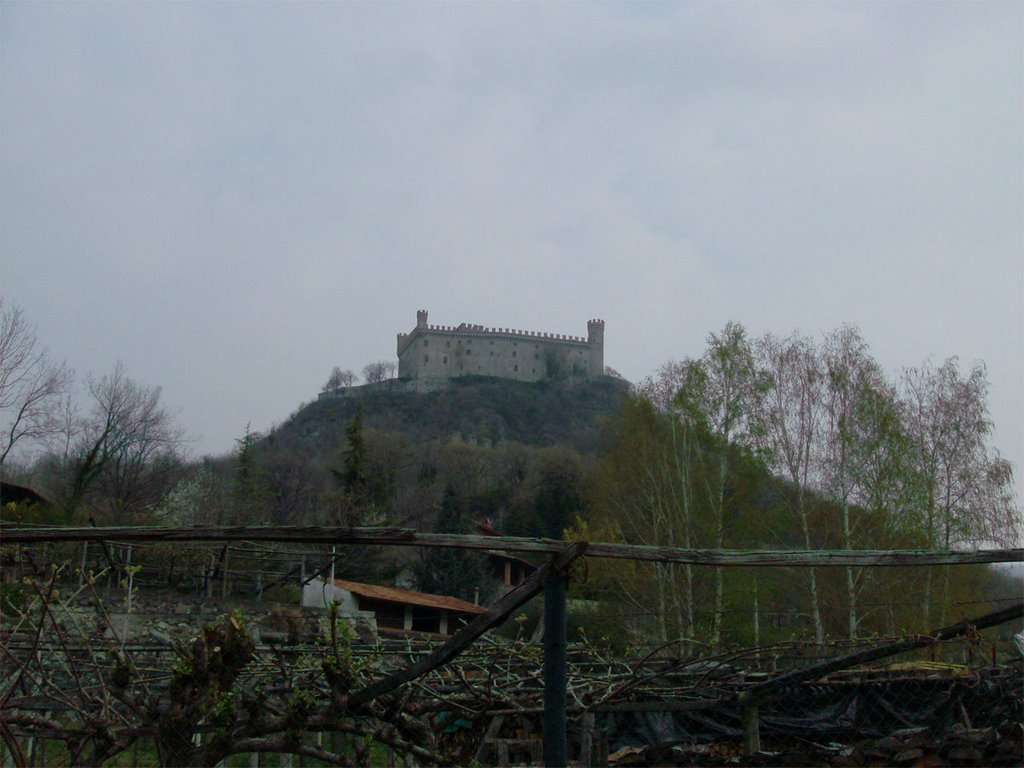 Il castello di Montalto Dora by Stefano Vian