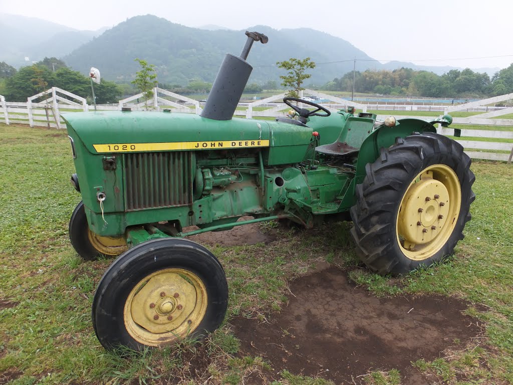 Old john Deere by Tokyomatt