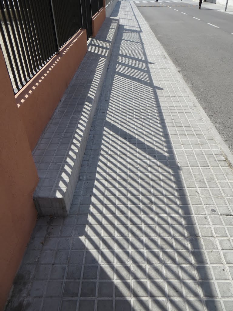 Stepped shadow by Miguel Bortfeldt