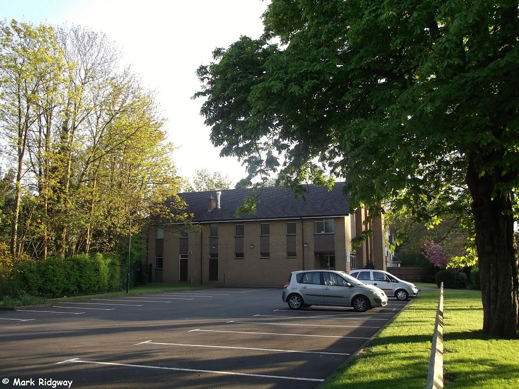 The LDS Church, Hinchley Wood (Kingston) (2) by Mark Ridgway