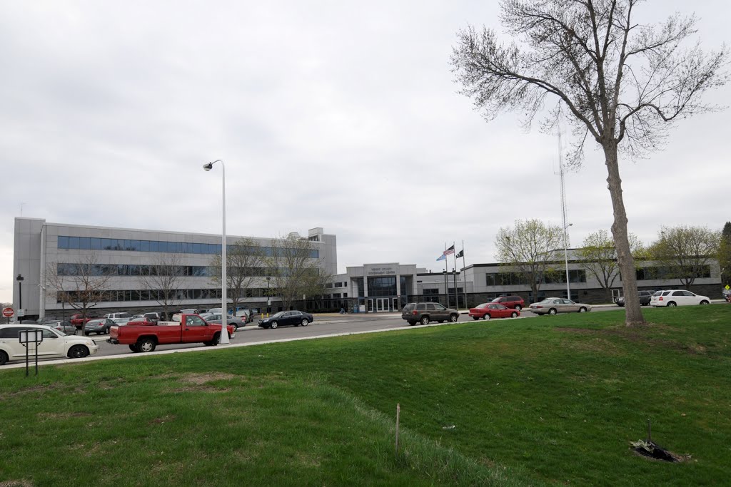 Wright County Government Center (1990) Buffalo, Minn. 5-2013 by TGrier