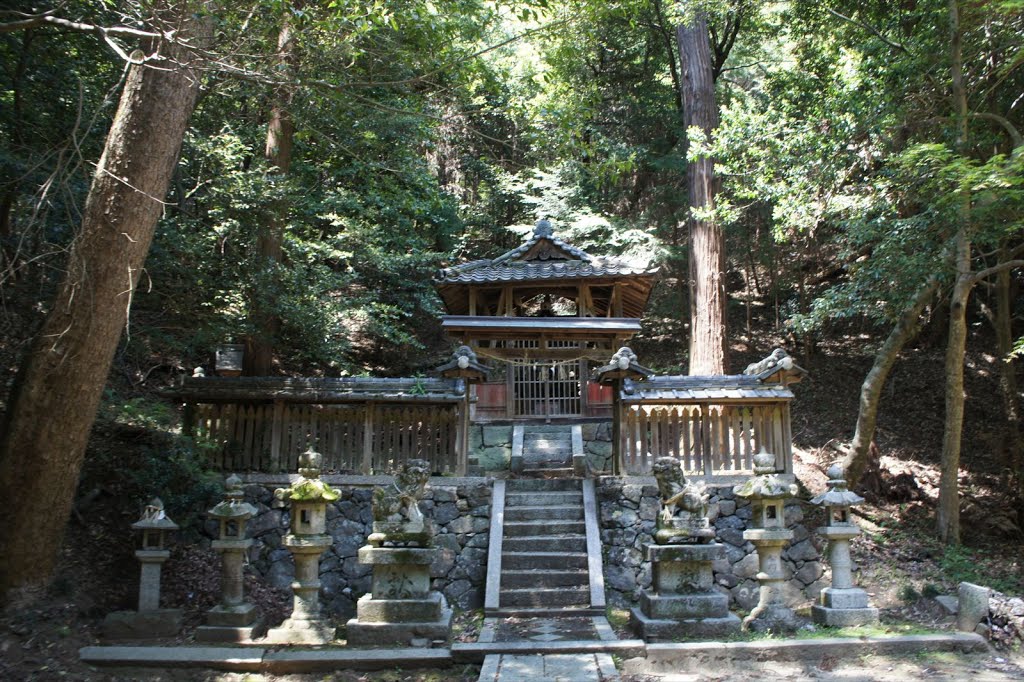 束明神古墳（春日神社） by scenery2012