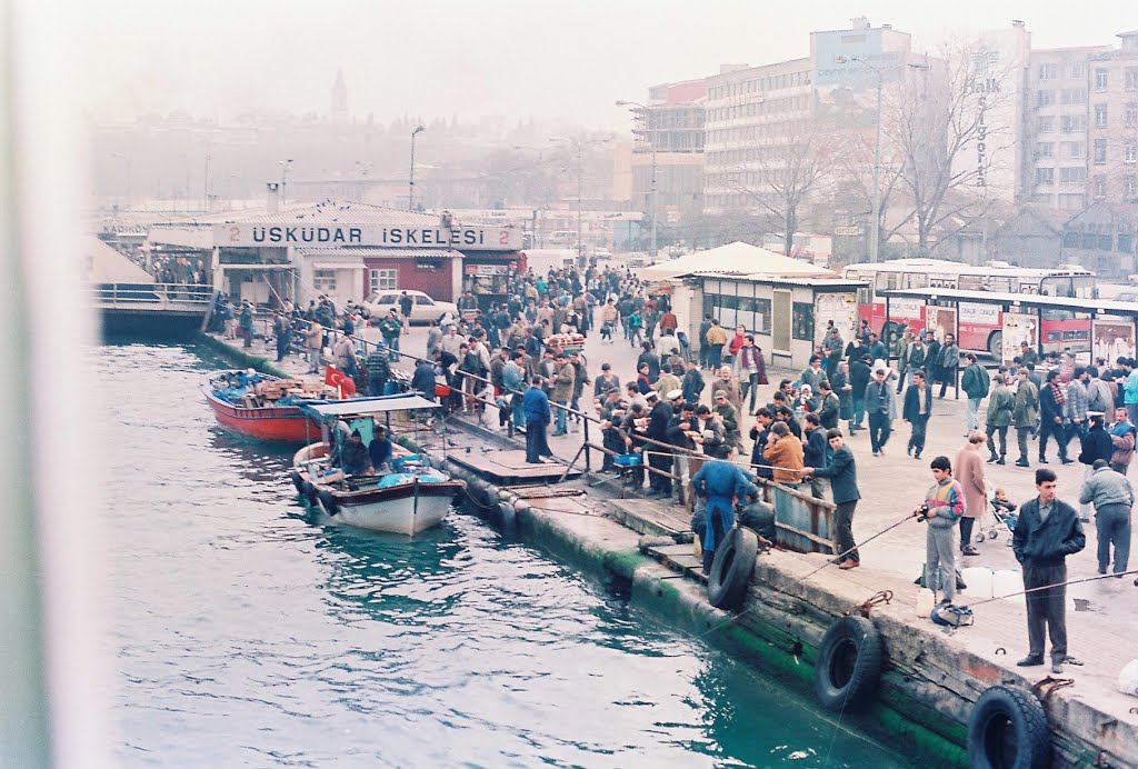 Üsküdar,Istanbul (The photo was taken in 1988) by giwrgosd