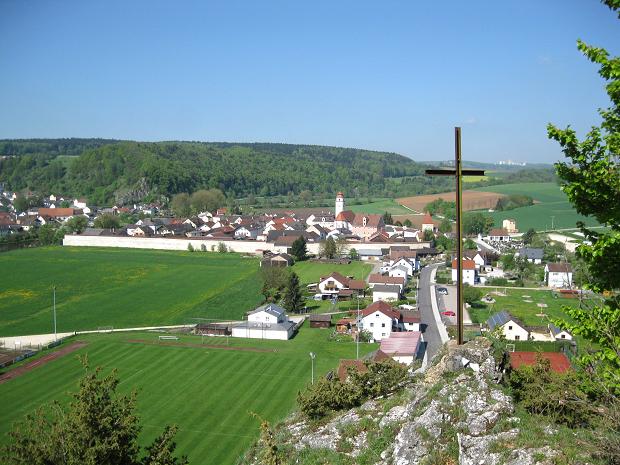 Blick vom Maderfelsen auf Dollnstein by hubi1802