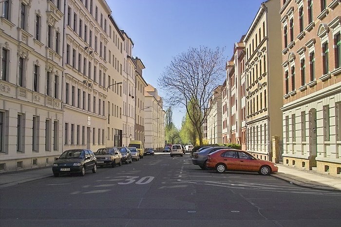 Stünzer Strasse in Leipzig Anger-Crottendorf by Frank Zoller