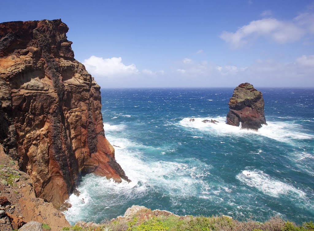 Atlantic coast / Madeira by Sergey Ashmarin