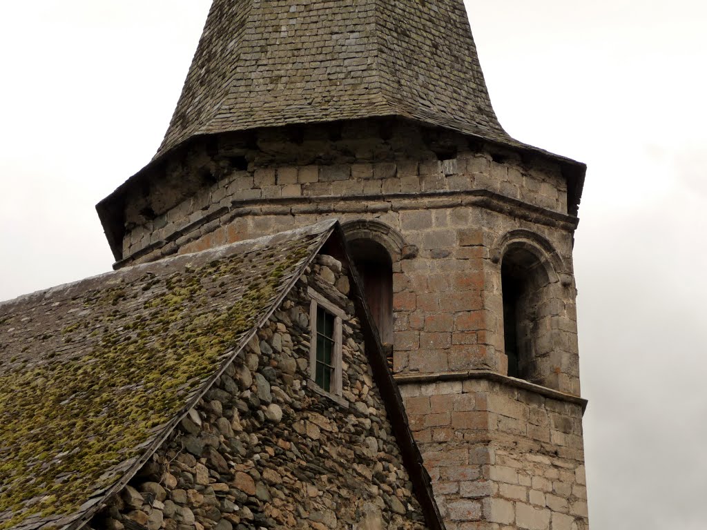 Arcuacions a la torre de Sant Martí de Tours, Gausac. by Pedraferit Barchinon…