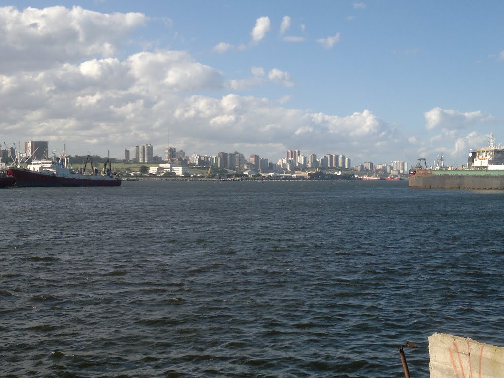 Panorámica de Mar del Plata desde el puerto by ROMANARIES1109