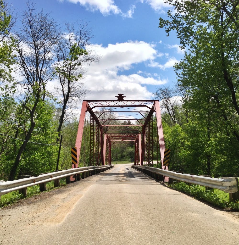 Historic Bertram Bridge (Ely Street) - Cedar Rapids, Iowa by KingHawkFan