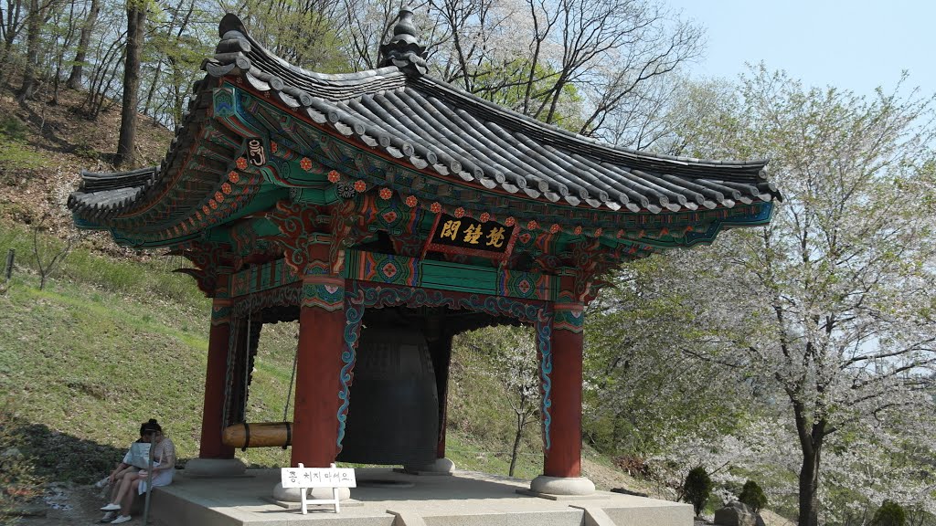 Chuncheon - Cheongpyeongsa Temple (청평사) by Sven Hagenberg