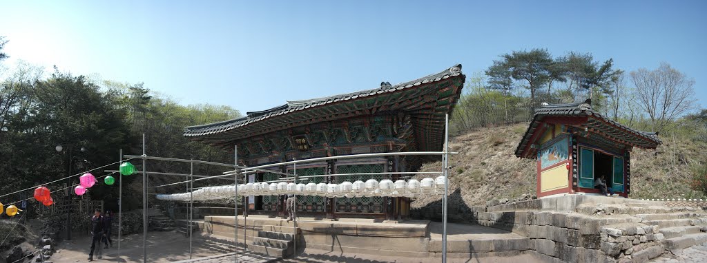 Chuncheon - Cheongpyeongsa Temple (청평사) by Sven Hagenberg