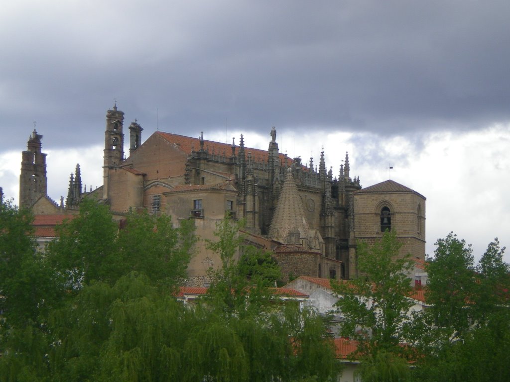 Vista de Plasencia by Félix Renedo Cruz