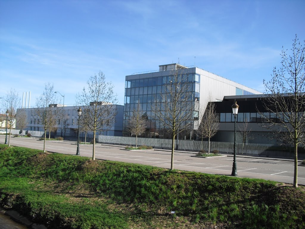 Haguenau, Lycée Robert Schuman (05/2013) by EcoVic