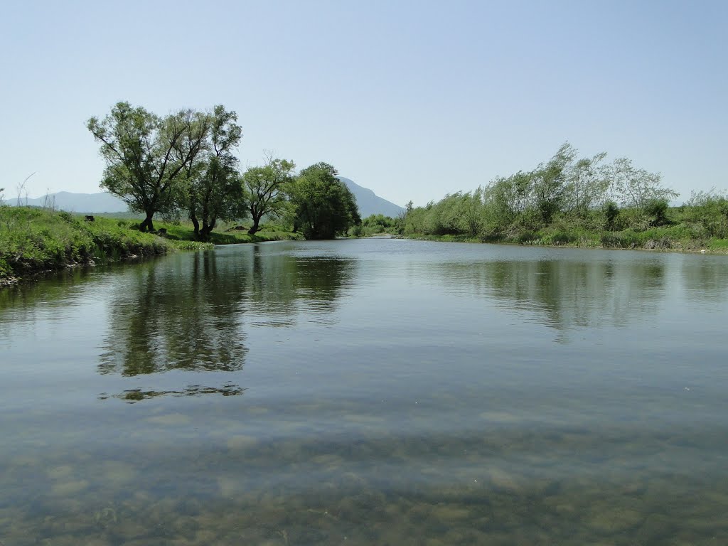 Река Botunj river by Nikolai Karaneschev