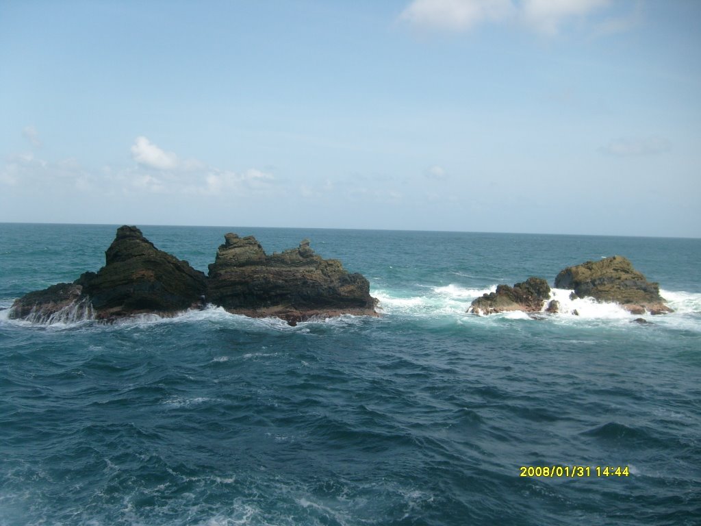 El Aguacate, al norte, longos. by Jorge Luís Agudelo Vélez