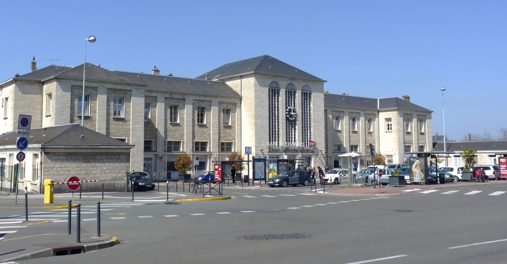 Chartres (28),La gare SNCF. by laurentSnogoogleviews!