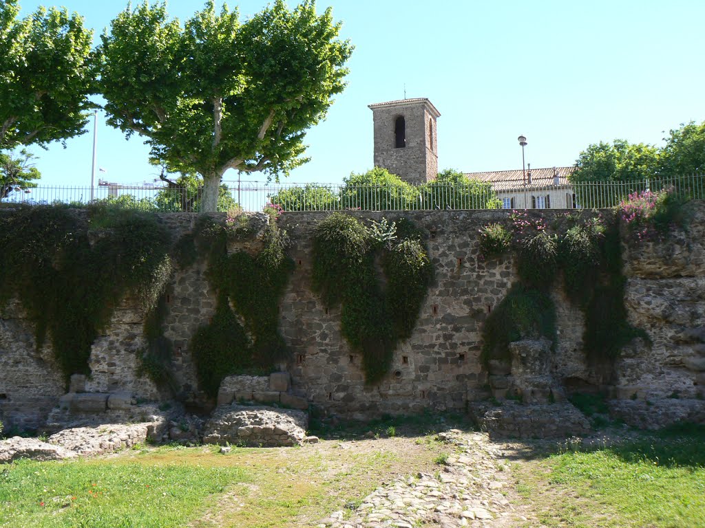 Fréjus porte des Gaules by Var Decouverte