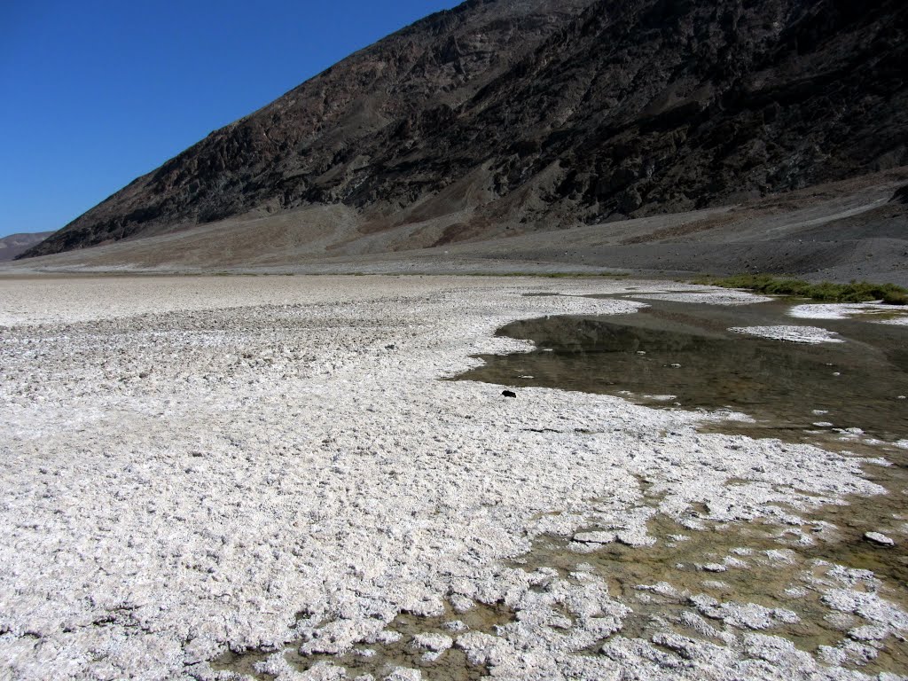 Badwater Basin, Death Valley NP by Claudio Pedrazzi