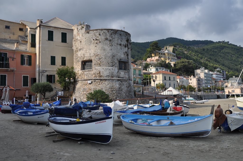 Laigueglia, Bastione di Difesa by Marco Rey