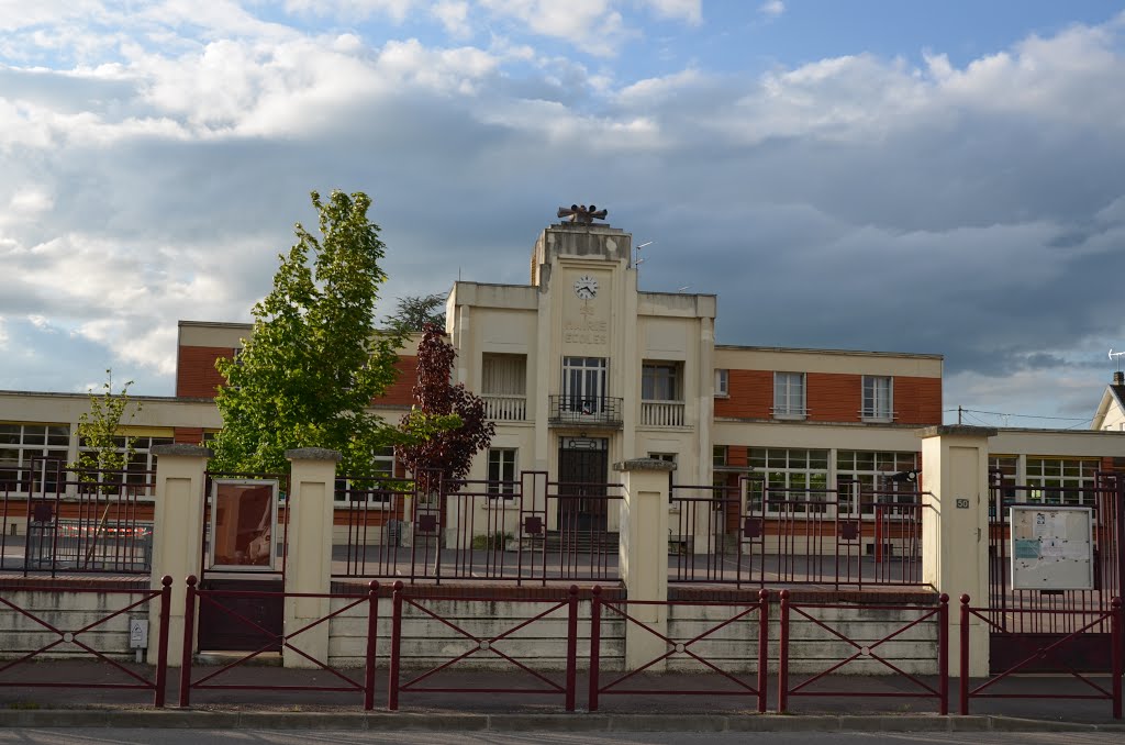 Ecole Elementaire by Sandrine RABY