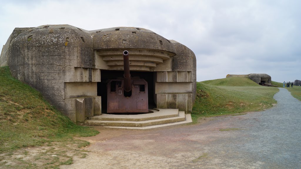 Batterie allemande de Longues-sur-Mer by Thomas G.